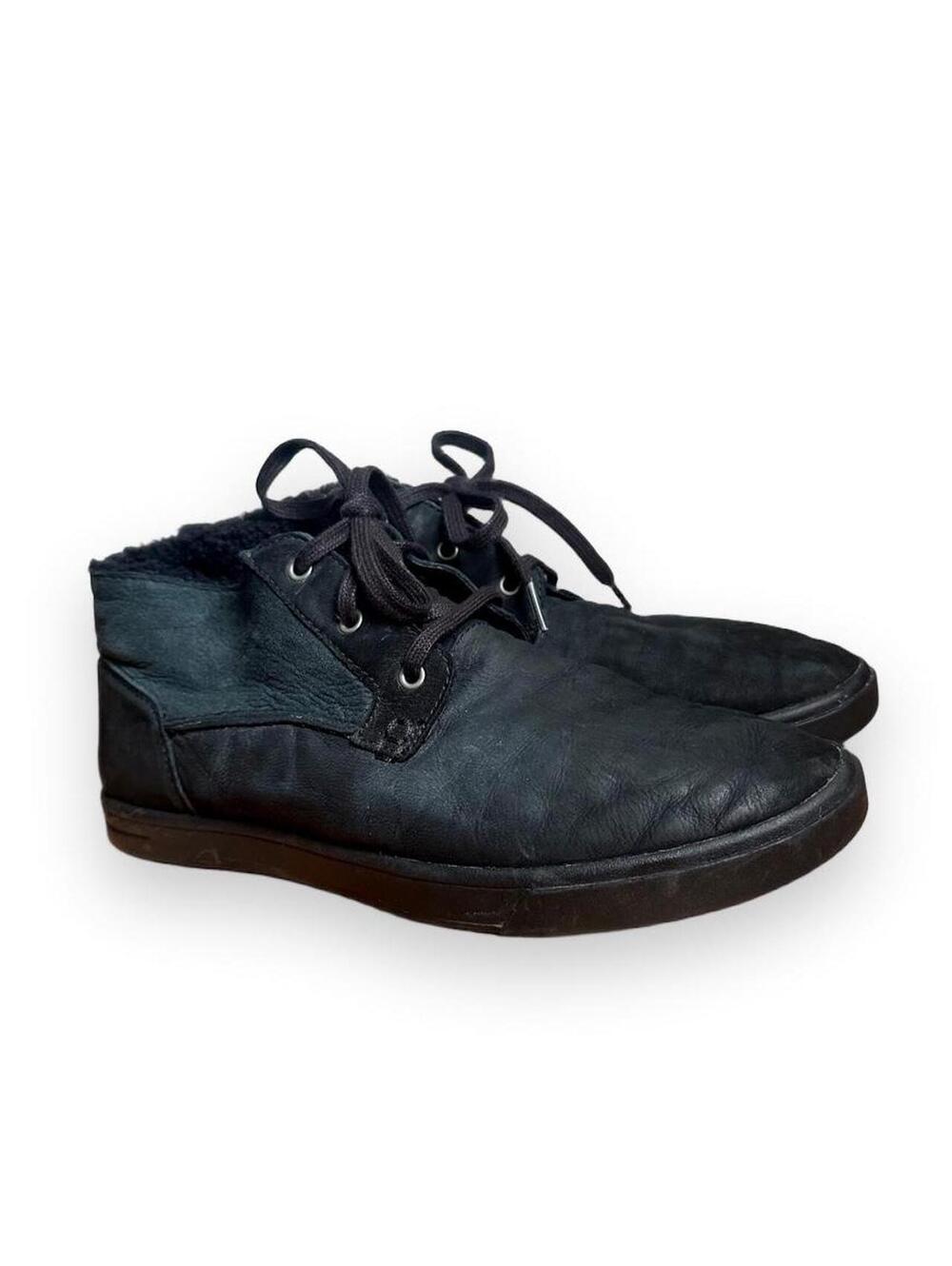 UGG Pismo Men’s 9 Black Leather Wool Lined High Top Sneakers Chukka Shoes